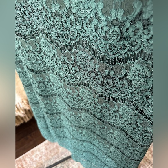 Lulu’s Take Me to Brunch Dark Green Lace Shift Dress - Picture 8 of 9
